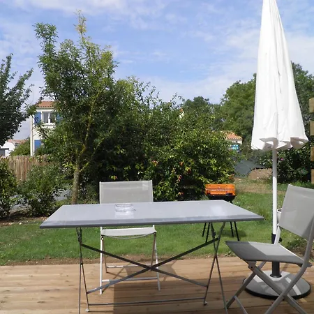 Le Clos D'aunis Vakantiehuis